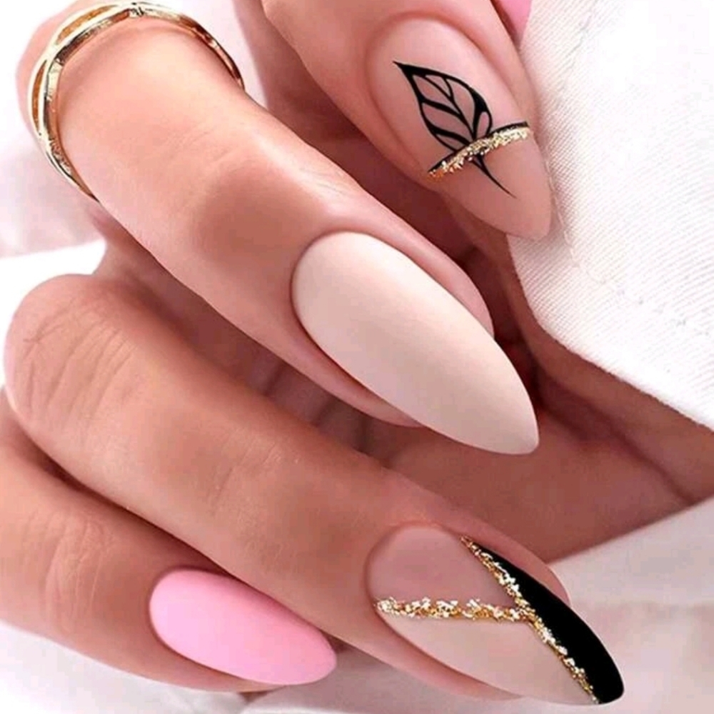 Long Almond Leaf Print Fake Nail
